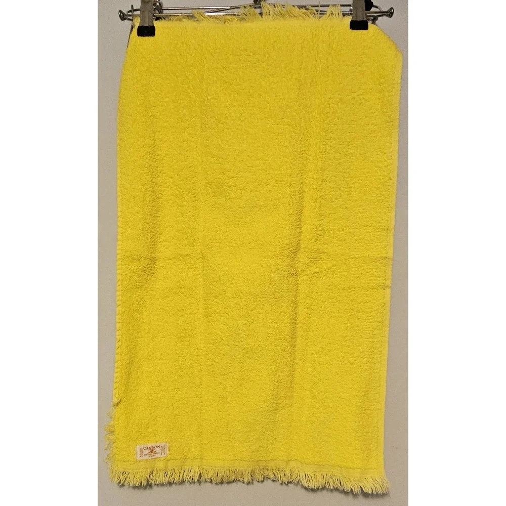 Vintage 1970/1980 Set Of 4 Cannon Bright Yellow Hand Towels With Fringe USA
